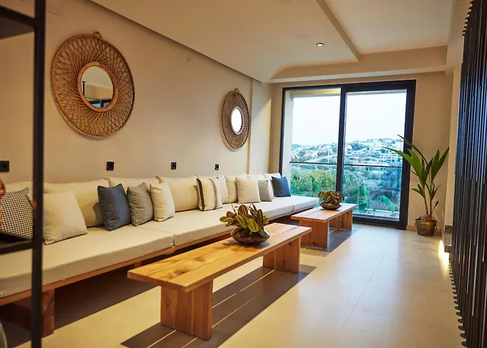 Venzi Ayayorgi-adult Only 15 * Кешме