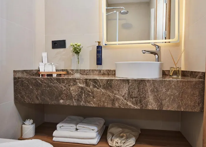 Venzi Ayayorgi-adult Only 15 * Çeşme