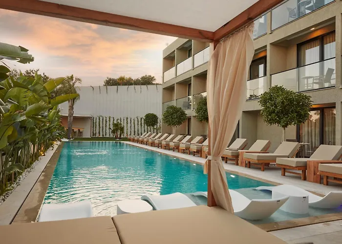 Venzi Ayayorgi-adult Only 15 Çeşme