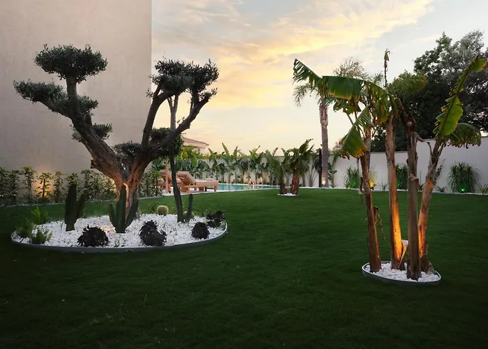 Venzi Ayayorgi-adult Only 15 * Çeşme